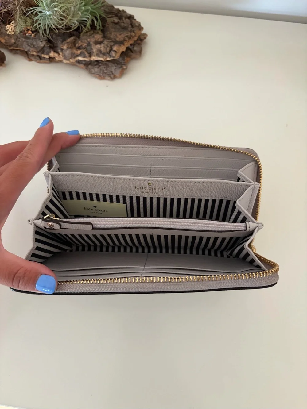 Kate Spade Two-Tone Gray Lavender Zip Wallet